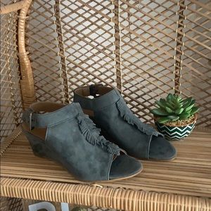 Never worn suede grey wedge with ruffles